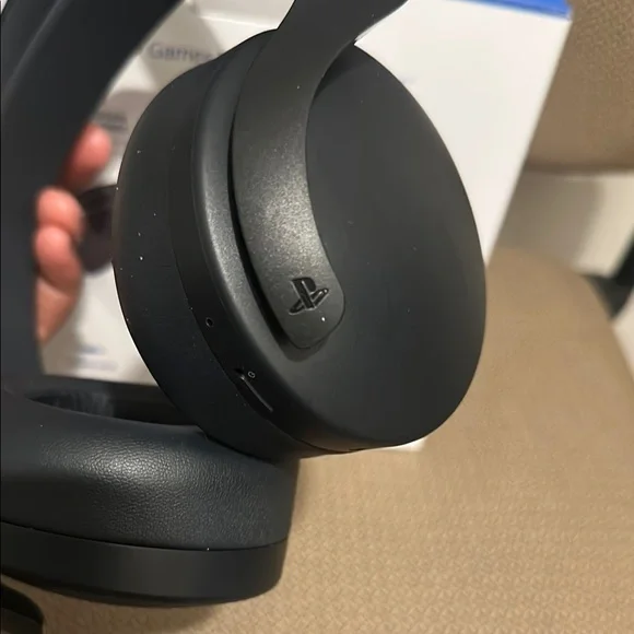 PlayStation Pulse 3D Wireless Headset - Picture 10 of 16